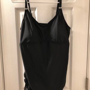 Large maternity tankini swim suit w/ sewn in cups